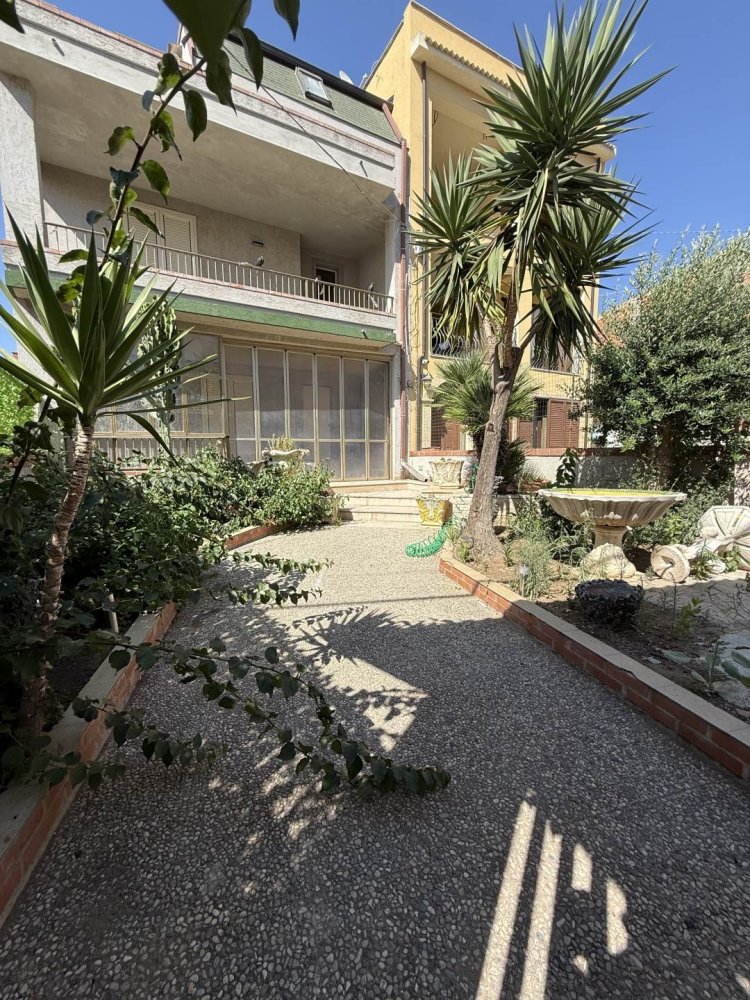 12-Zimmer Villa in Gela, Italy, Nr. 282783