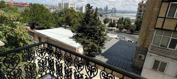 2 bedrooms House in Sabail, Azerbaijan No. 2370 3