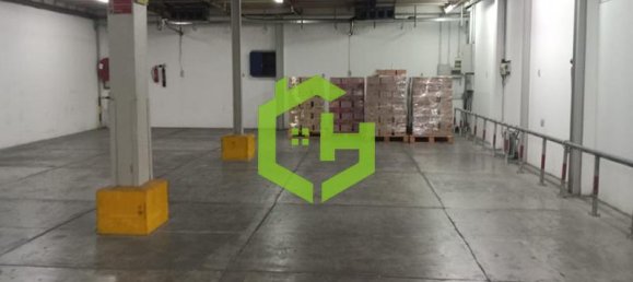 Almacén en Umm Ramool, UAE 455.2 m² No. 38649 2