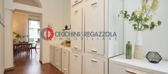 2 bedrooms Apartment in Milan, Italy No. 378425 2