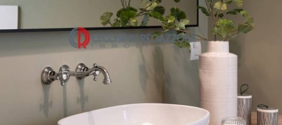 2 bedrooms Apartment in Milan, Italy No. 378425 32