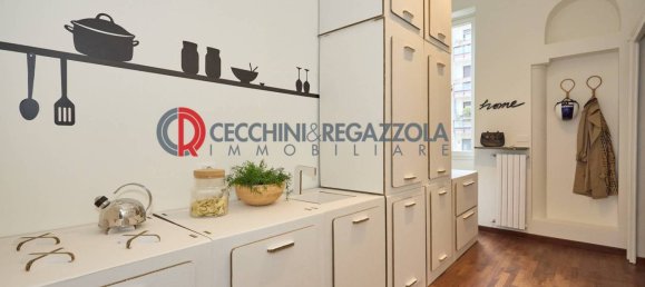 2 bedrooms Apartment in Milan, Italy No. 378425 4