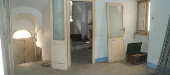 6 rooms House in Villalfonsina, Italy No. 19341 5