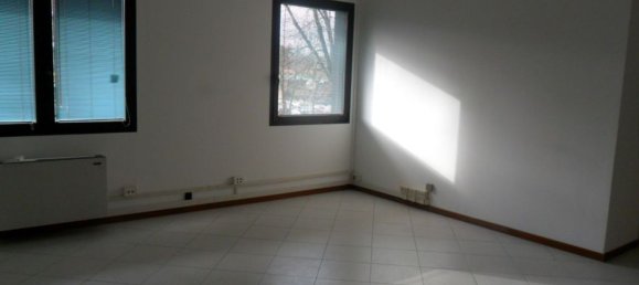 88m² Office in Albignasego, Italy No. 132216 3