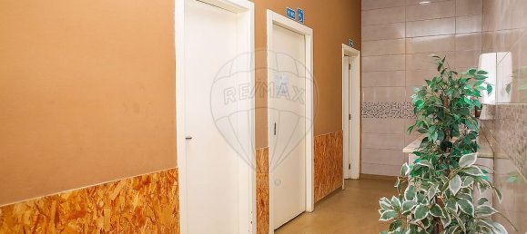 Gewerbliche Immobilie in Vila Franca de Xira, Portugal 177m², Nr. 222080 14