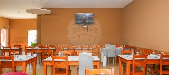 Gewerbliche Immobilie in Vila Franca de Xira, Portugal 177m², Nr. 222080 11