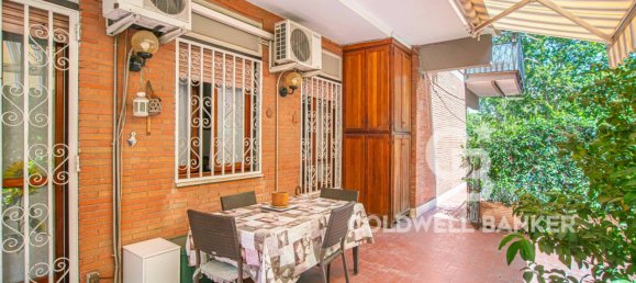 3 bedrooms Apartment in Rome, Italy No. 272632 24