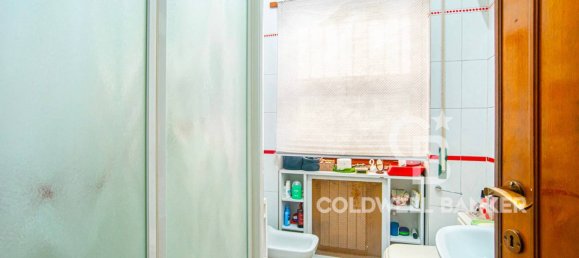 3 bedrooms Apartment in Rome, Italy No. 272632 34