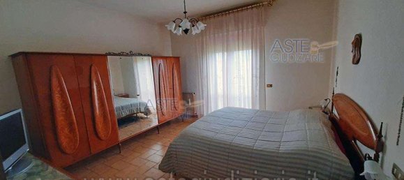 6-Zimmer Wohnung in Montopoli in Val d'Arno, Italy, Nr. 200439 9