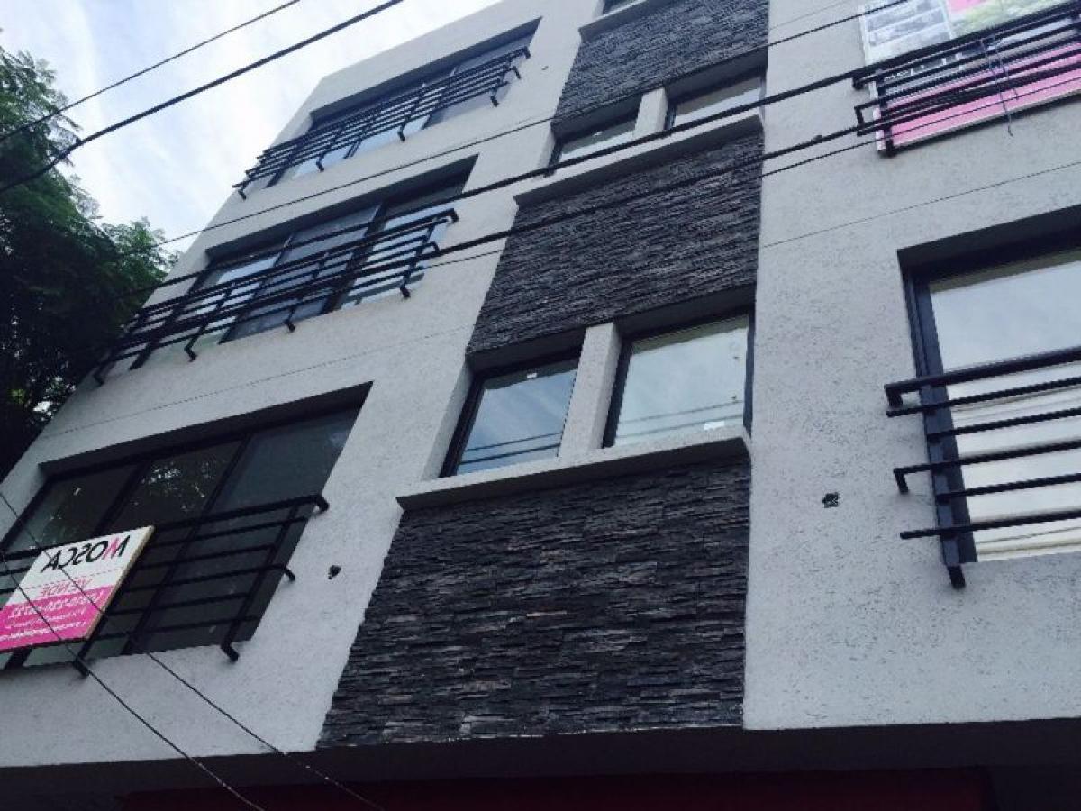 36m² Office in Moreno, Argentina No. 23811