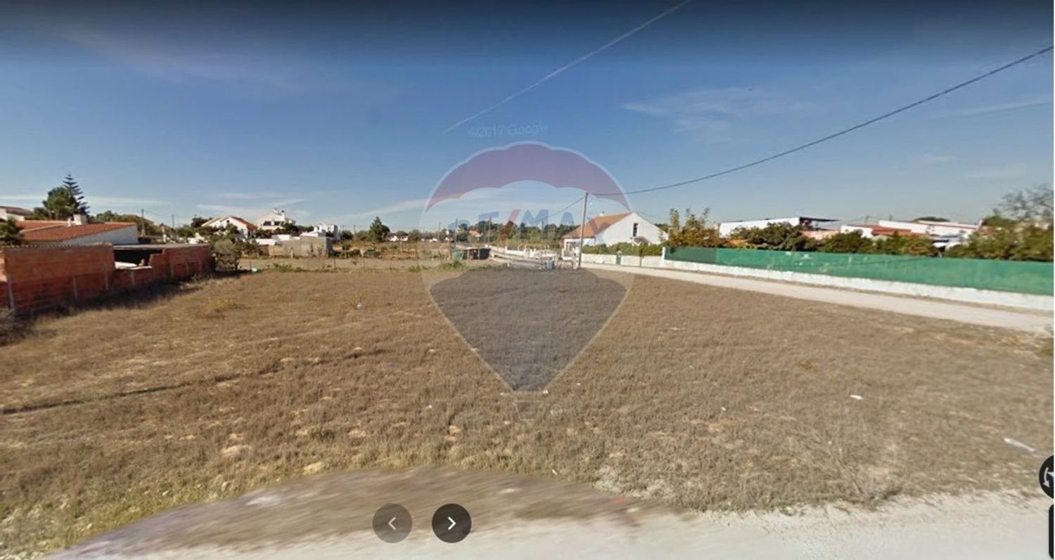 417m² Land in Pinhal Novo, Portugal No. 55879