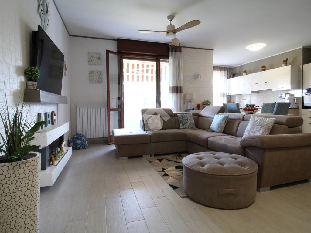 Квартира с 2 спальнями в Судзара, Италия № 329570