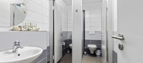 Edificio de 3 habitaciónes en Augsburg, Germany No. 58155 8