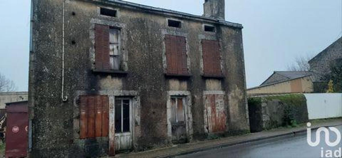 2 bedrooms House in Secondigny, France No. 31930