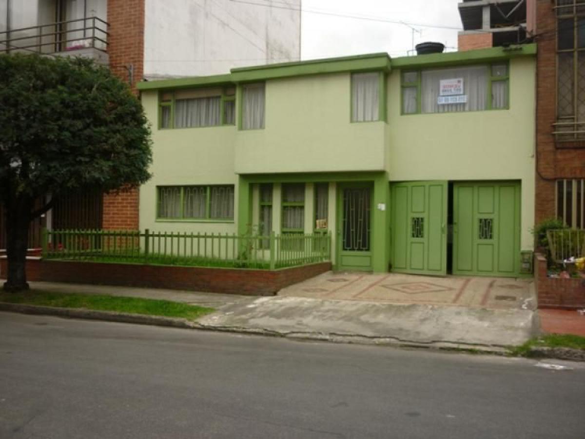 6 bedrooms House in Bogota, Colombia No. 14797