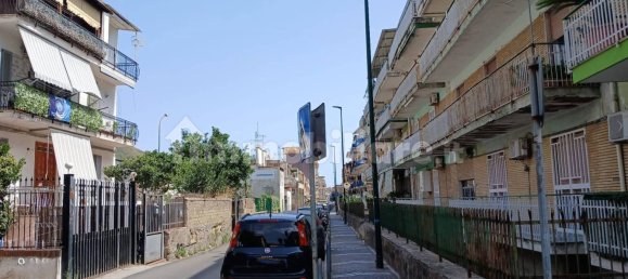 5 rooms Office in Naples, Italy No. 325222 21