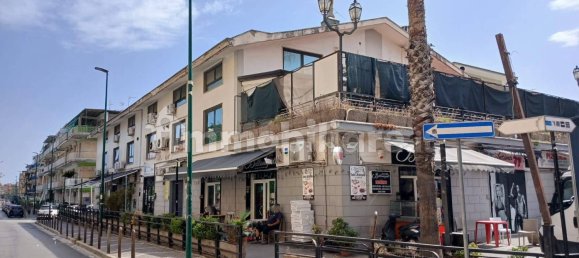 5 rooms Office in Naples, Italy No. 325222 8