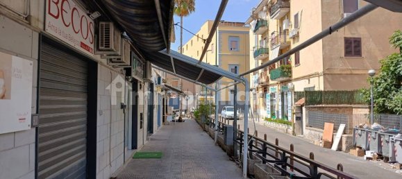 5 rooms Office in Naples, Italy No. 325222 18