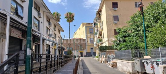 5 rooms Office in Naples, Italy No. 325222 25