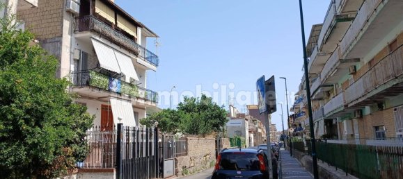 5 rooms Office in Naples, Italy No. 325222 19