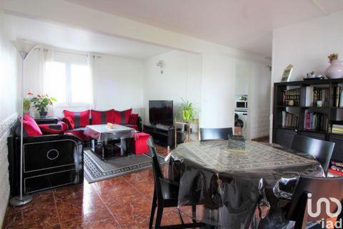 Apartamento com 2 quartos em condomínio em Villepinte, France N.º 28709