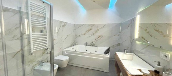 Casa de 3 habitaciónes en Triggiano, Italy No. 28741 5