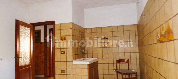 2 Schlafzimmer Haus in Gubbio, Italy, Nr. 304505 4