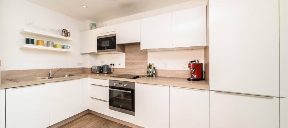 2 bedrooms Apartment in London, United Kingdom No. 12791 3