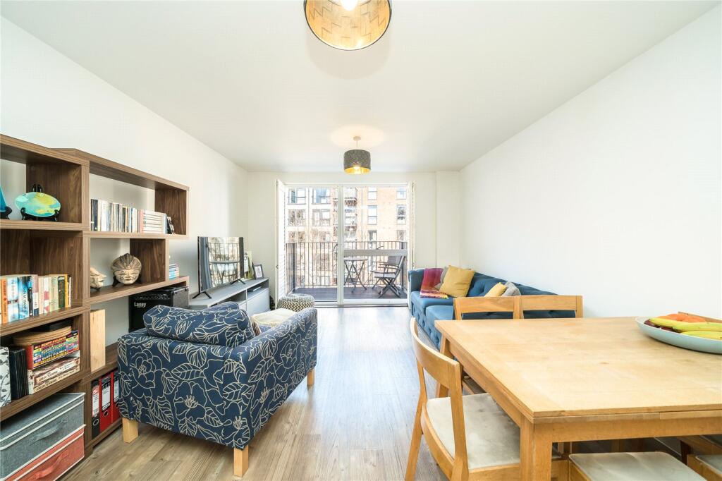 2 bedrooms Apartment in London, United Kingdom No. 12791