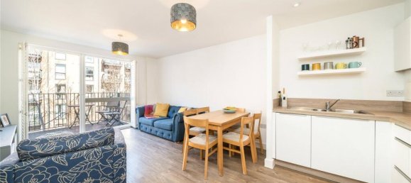 2 bedrooms Apartment in London, United Kingdom No. 12791 2