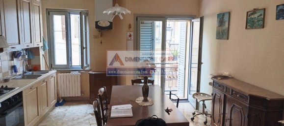 Apartamento de 3 divisões em Monte San Giusto, Italy N.º 78312 17
