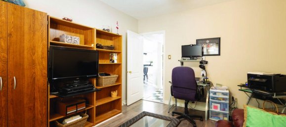 4 bedrooms House in Mississauga, Canada No. 74 10