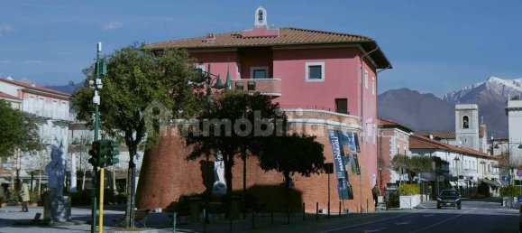 2 chambres Appartement à Forte dei Marmi, Italy No. 189624 9