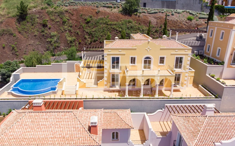 4 bedrooms House in Funchal, Portugal No. 172285