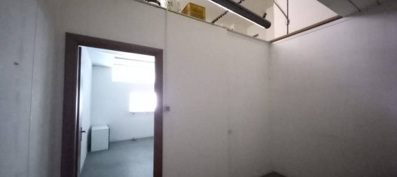 3 rooms Commercial property in Rome, Italy No. 292057 16