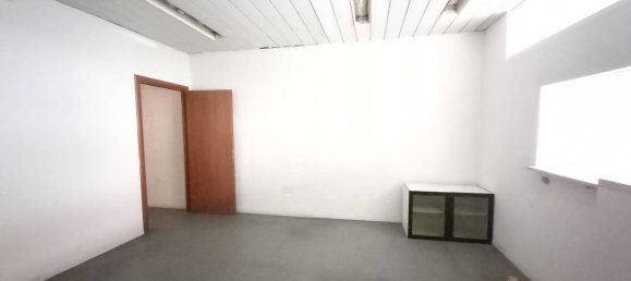 3 rooms Commercial property in Rome, Italy No. 292057 4