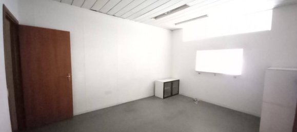 3 rooms Commercial property in Rome, Italy No. 292057 9