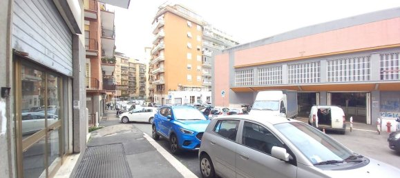 3 rooms Commercial property in Rome, Italy No. 292057 18