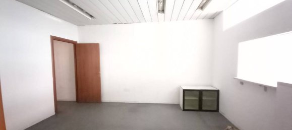 3 rooms Commercial property in Rome, Italy No. 292057 7