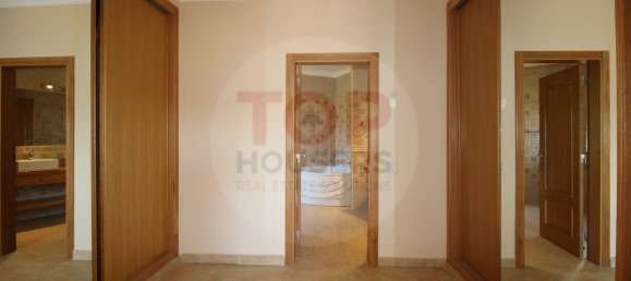 6 bedrooms House in Faro, Portugal No. 152005 15