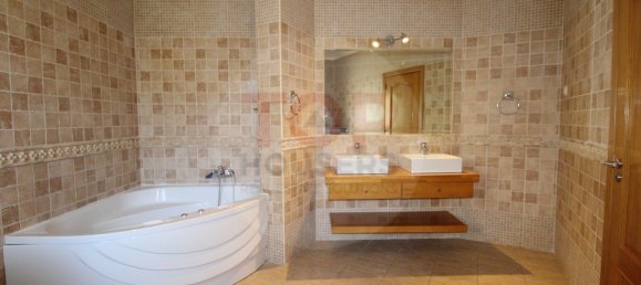 6 bedrooms House in Faro, Portugal No. 152005 17