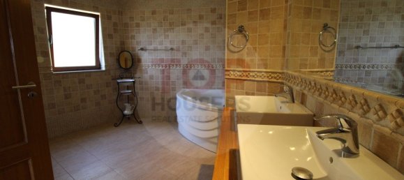 6 bedrooms House in Faro, Portugal No. 152005 16