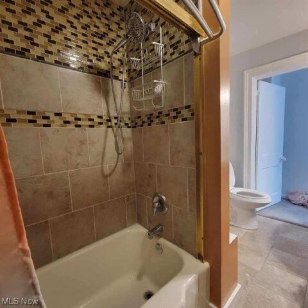 5 bedrooms House in Cleveland, USA No. 371356