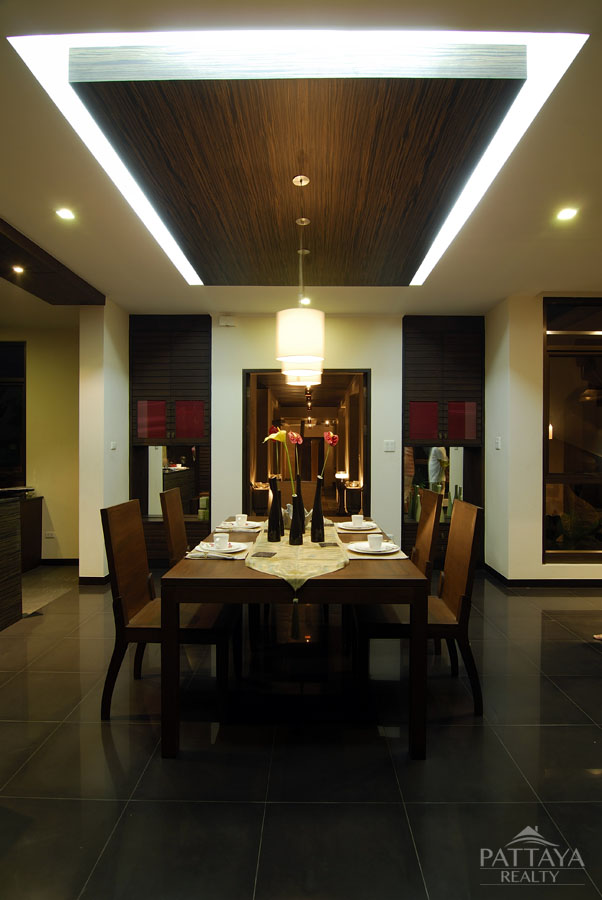 2 bedrooms Cafe / restaurant in Pattaya, Thailand No. 698