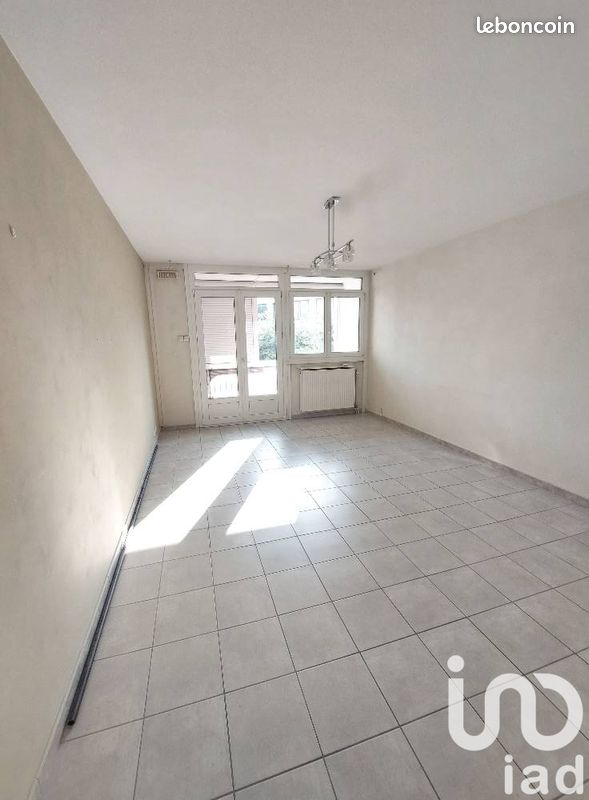 3 rooms Apartment in Tarbes, France No. 336709