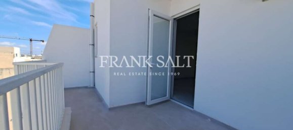 3 bedrooms Penthouse in Birkirkara, Malta No. 5173 15