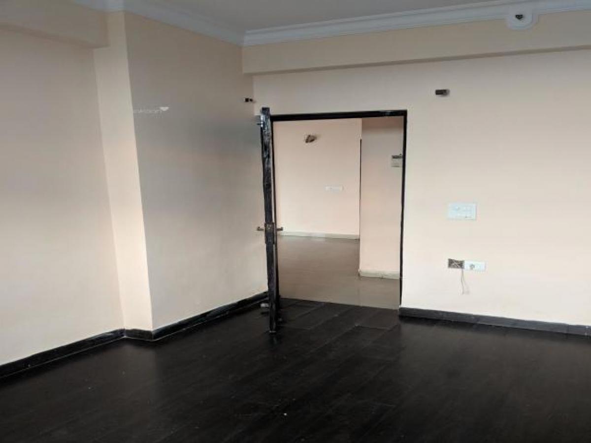 3 bedrooms House in Ghaziabad, India No. 21130