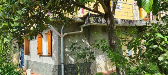 2 Schlafzimmer Wohnung in Genoa, Italy, Nr. 280984 5