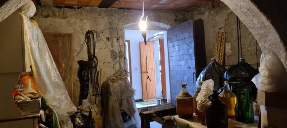 2 Schlafzimmer Wohnung in Genoa, Italy, Nr. 280984 13