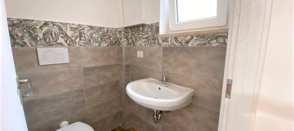 1 bedroom Commercial property in Rome, Italy No. 69743 9